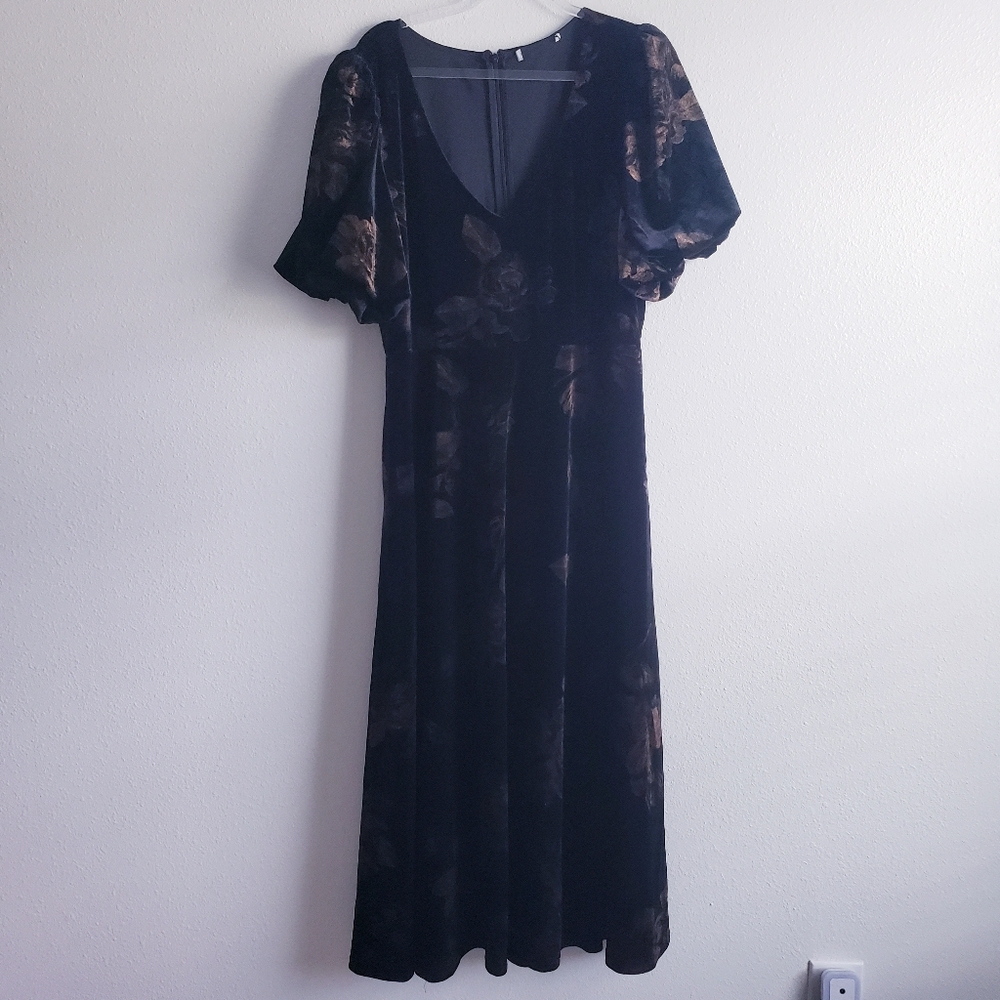 Baltic Born Janna Velvet Midi Dress New Without Tags - Picture 2 of 8